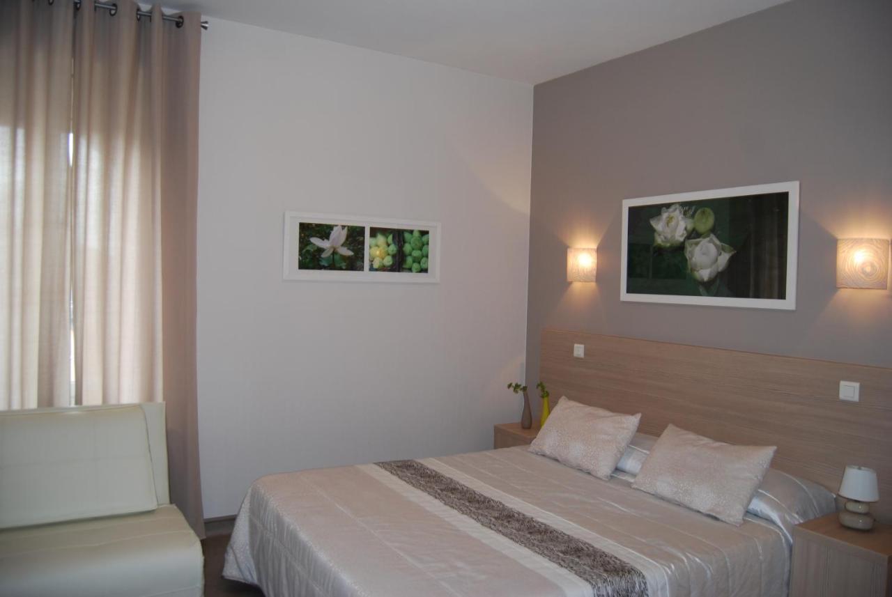 Logis Hotel Restaurant Du Midi - Rodez Centre Kültér fotó