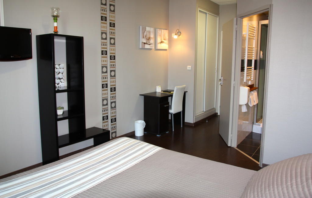Logis Hotel Restaurant Du Midi - Rodez Centre Kültér fotó