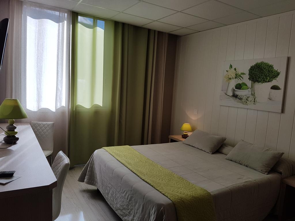 Logis Hotel Restaurant Du Midi - Rodez Centre Kültér fotó